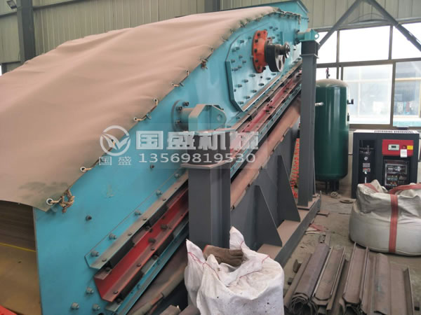 大型集中驅(qū)動式弛張篩分機(jī)
